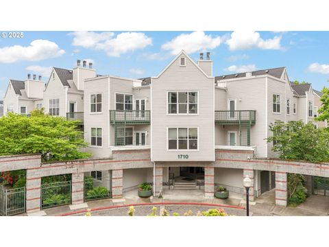 1710 S HARBOR WAY 201 Portland OR 97201