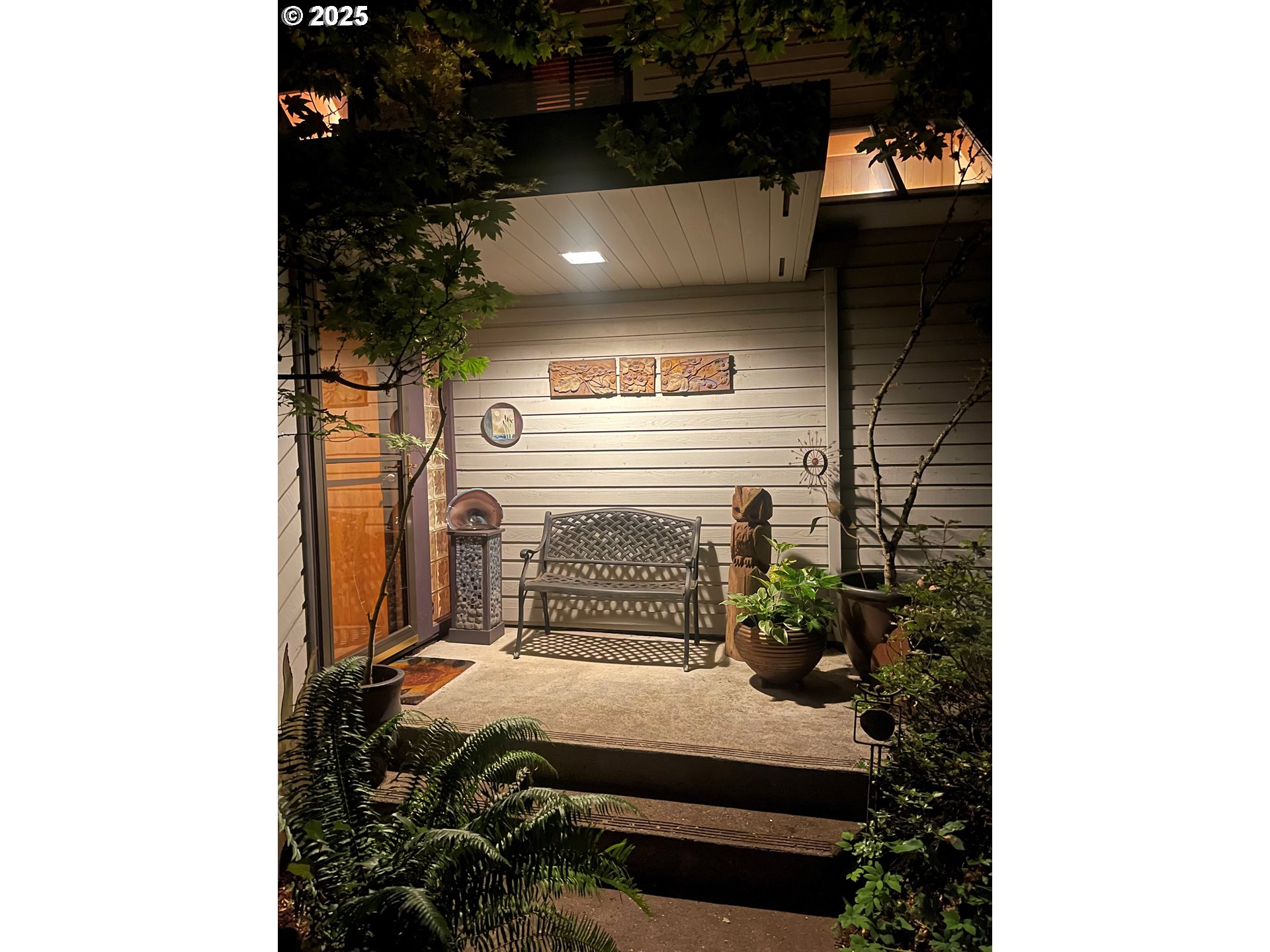 3123 NE ROCKY BUTTE RD