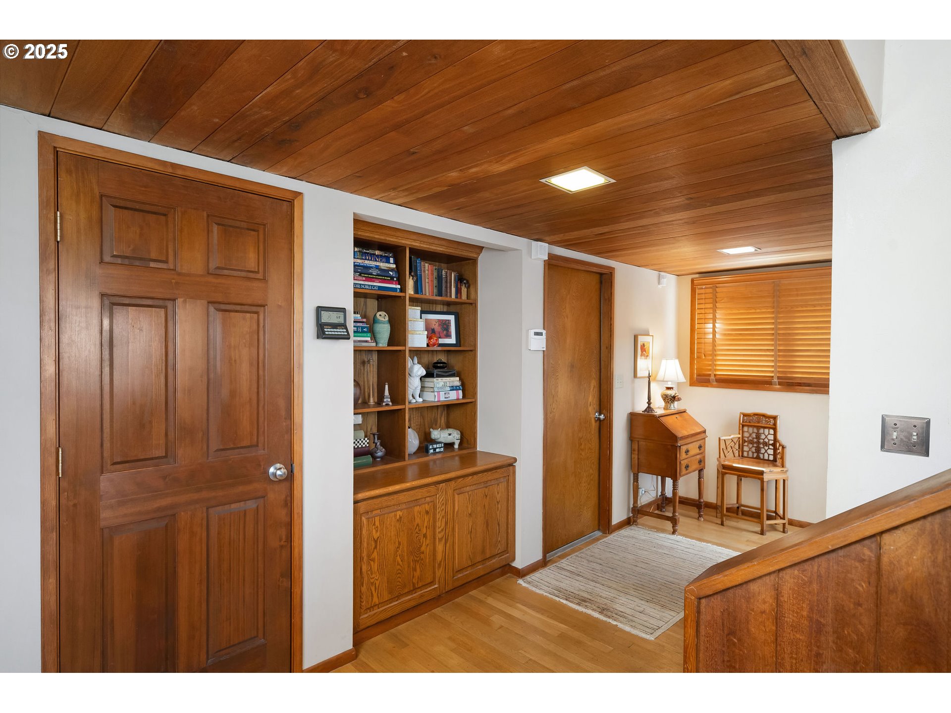 3123 NE ROCKY BUTTE RD