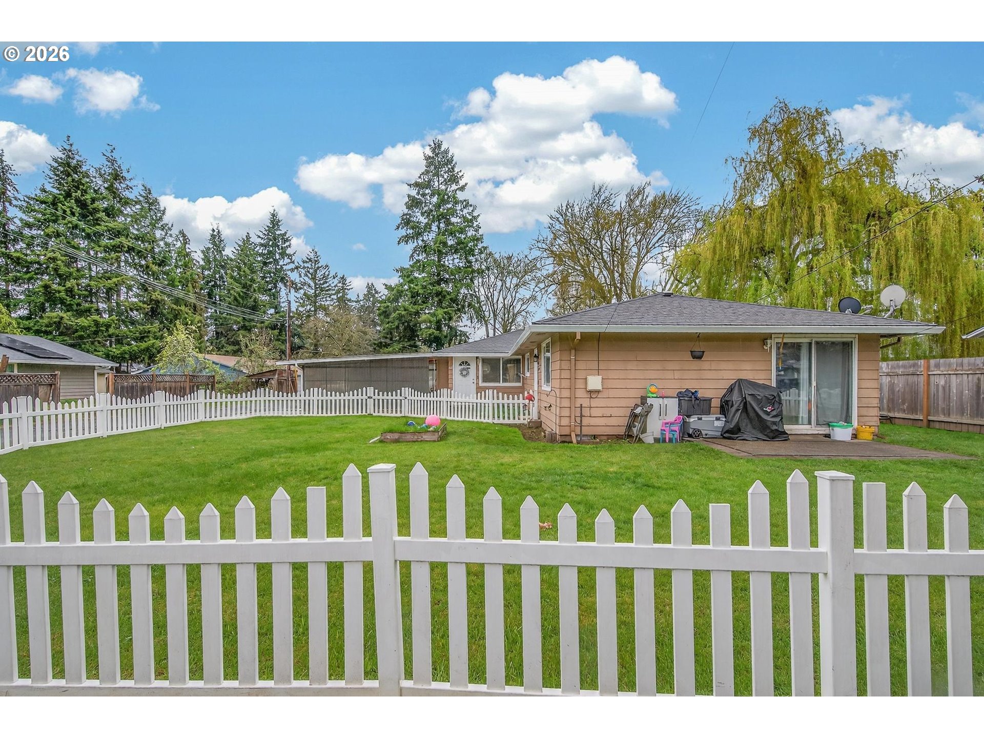 662/664 NW CONNELL AVE