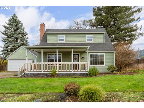 523 W BROCCOLI ST Roseburg OR 97471