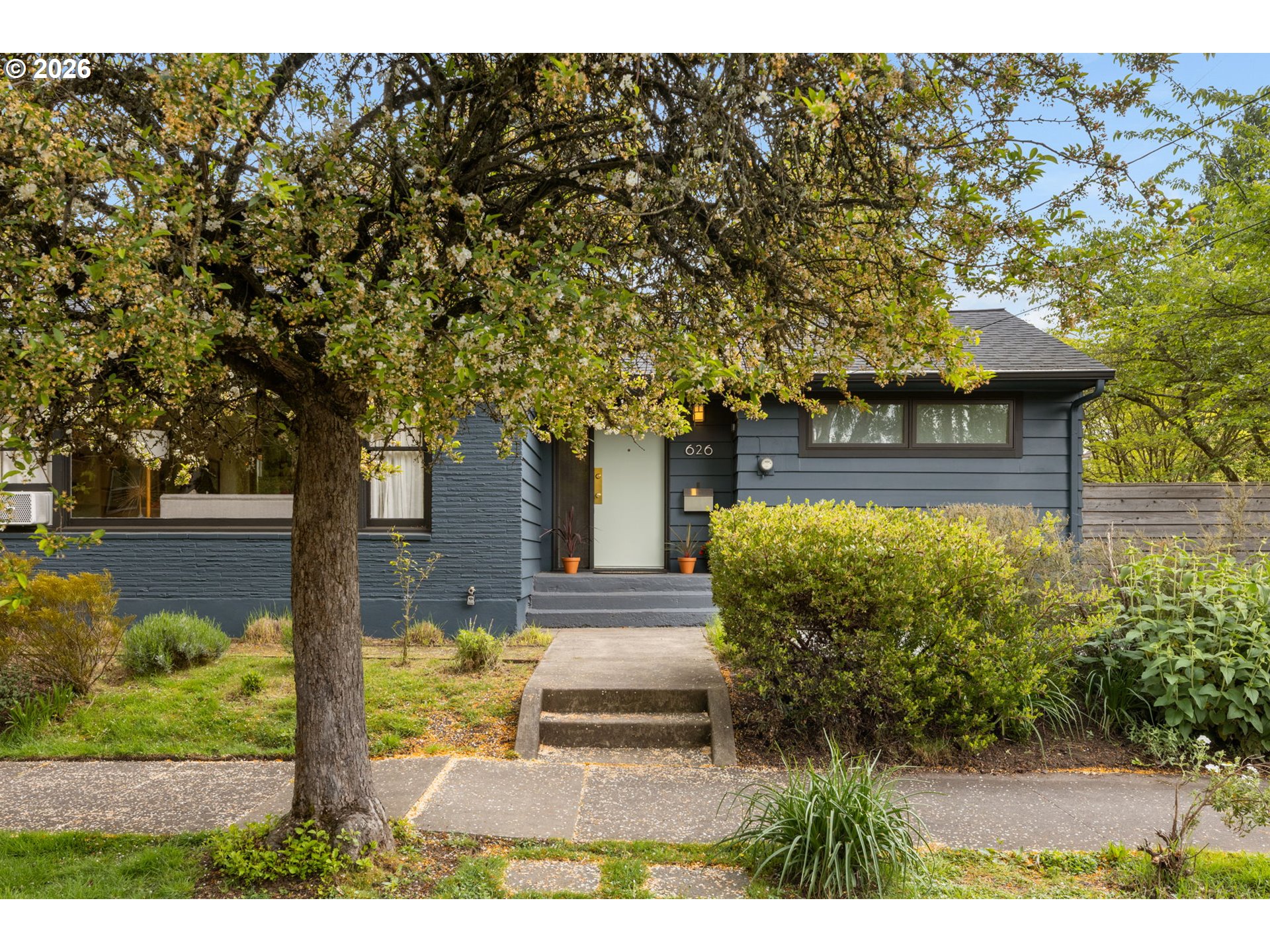 626 SE 42ND AVE