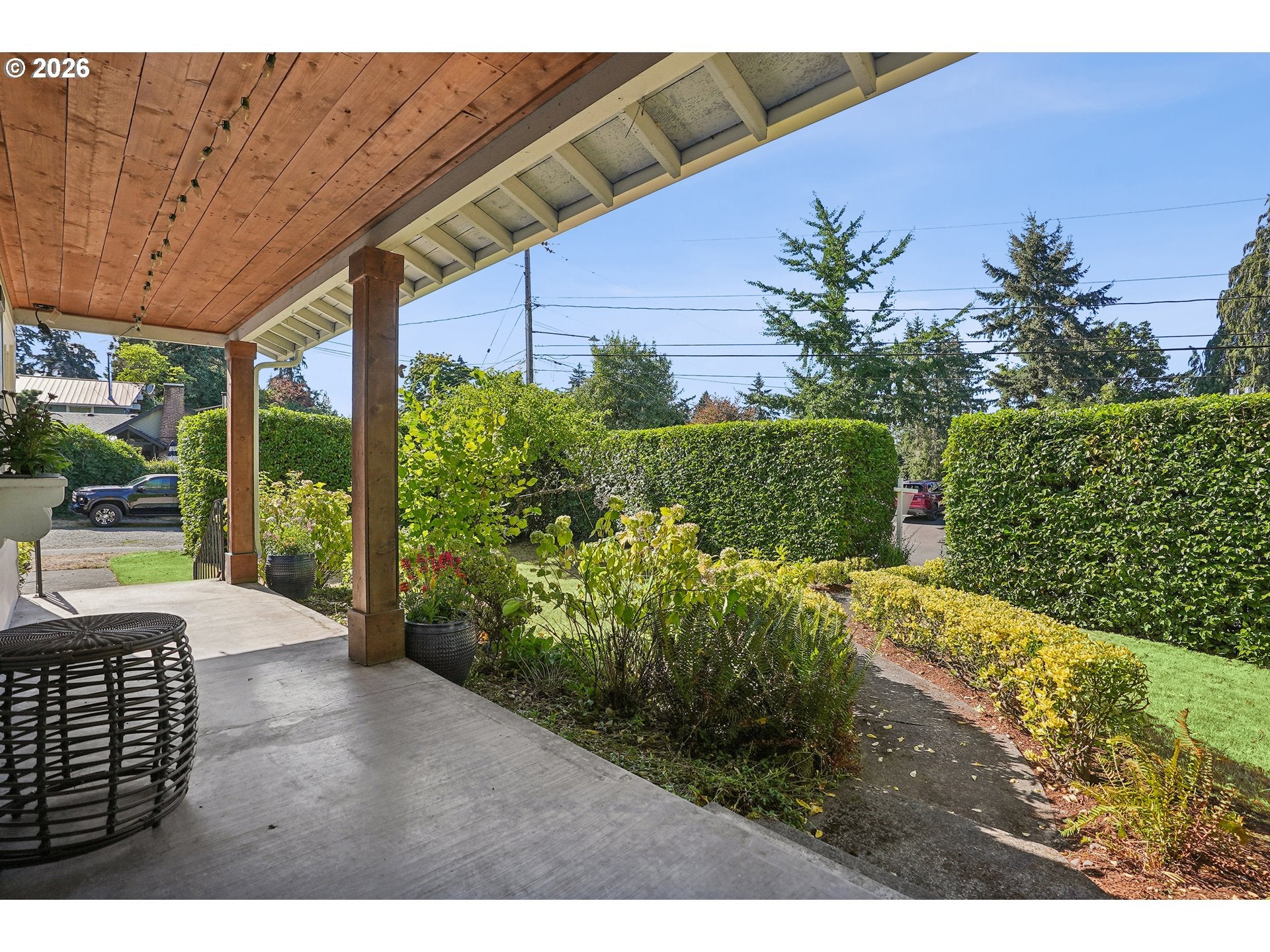1032 LAUREL ST