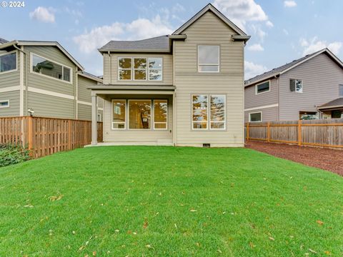 A home in Cascade Locks