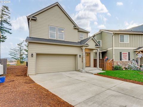 A home in Cascade Locks