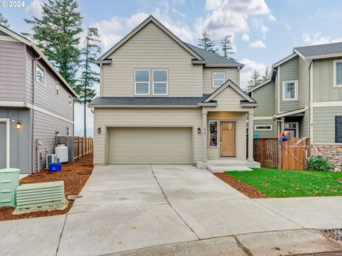 A home in Cascade Locks