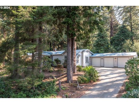 83239 N PIONEER RD Florence OR 97439