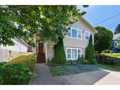 1123 OREGON AVE Coos Bay OR 97420