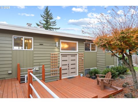 Photo of 6409 SE Evergreen Hwy, Vancouver, WA 98661 (MLS # 116865518)