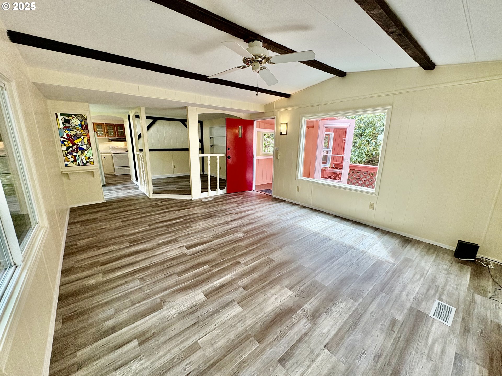 1600 RHODODENDRON DR 91