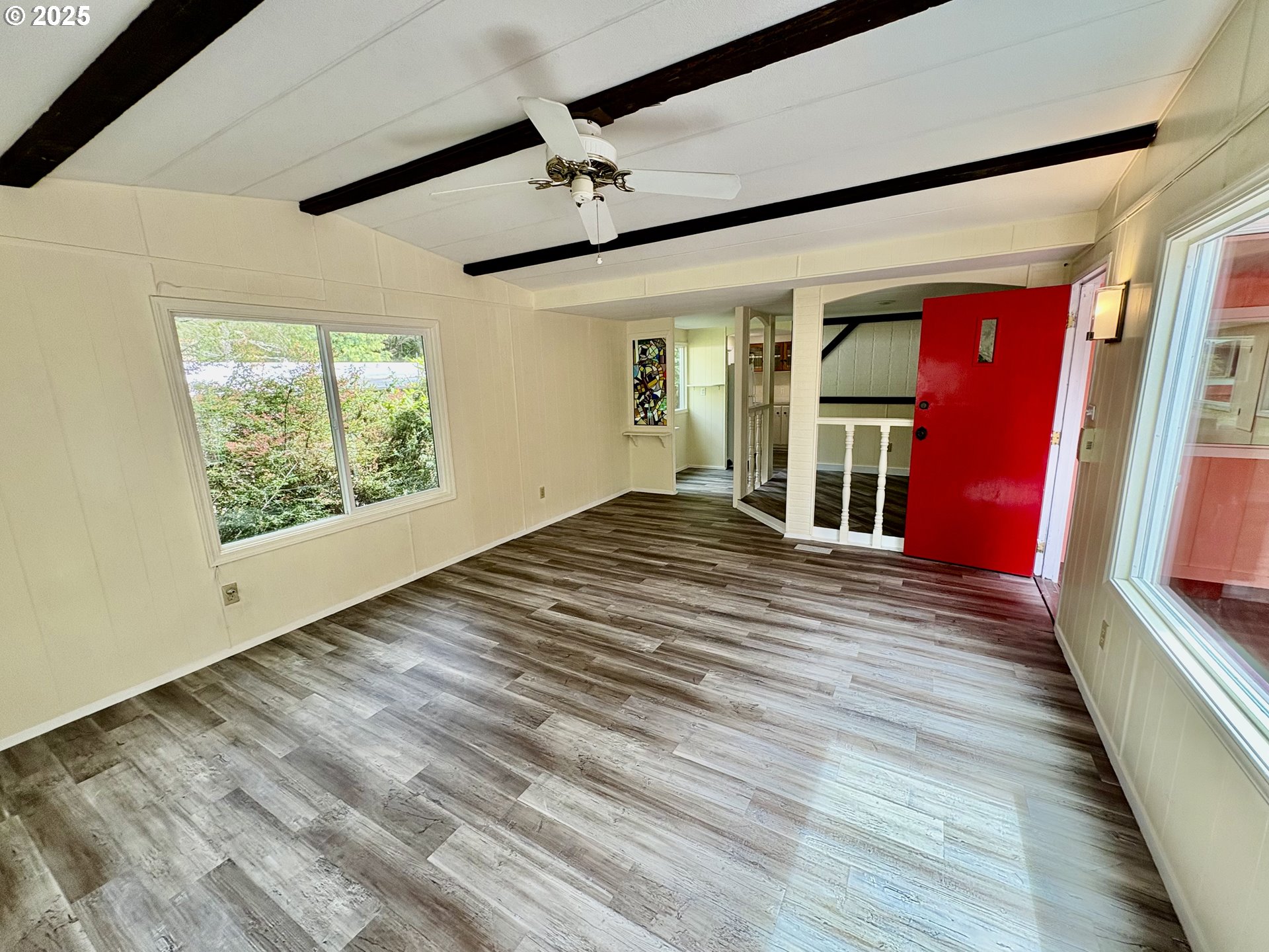 1600 RHODODENDRON DR 91