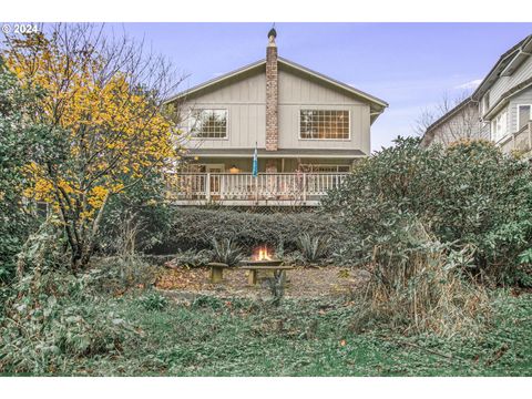 A home in Yachats