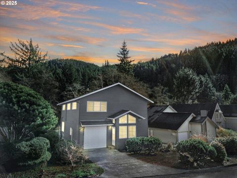 A home in Yachats