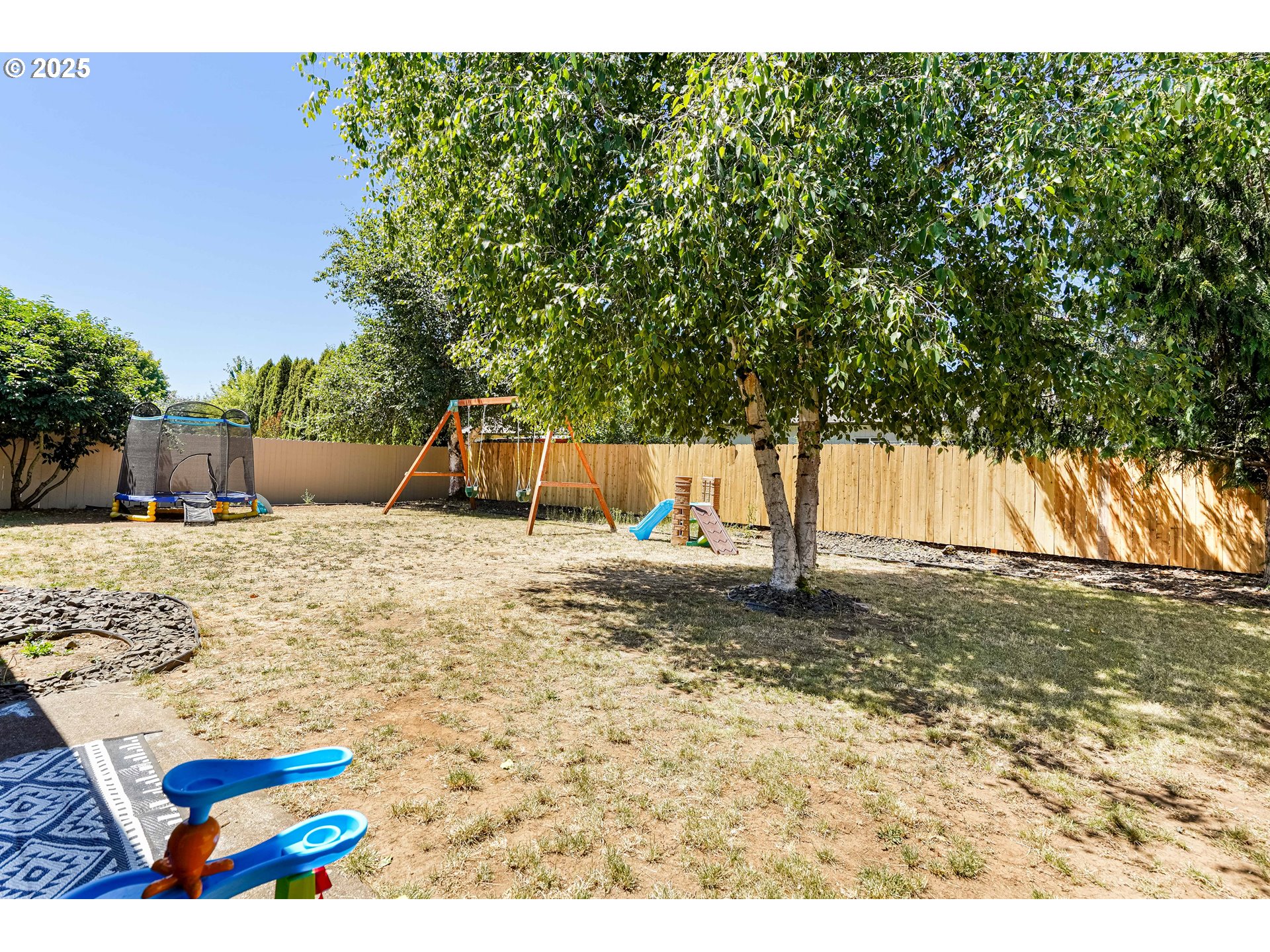 Dallas, Oregon 97338, United States, 3 Bedrooms Bedrooms, ,2 BathroomsBathrooms,Residential,Pending,171496