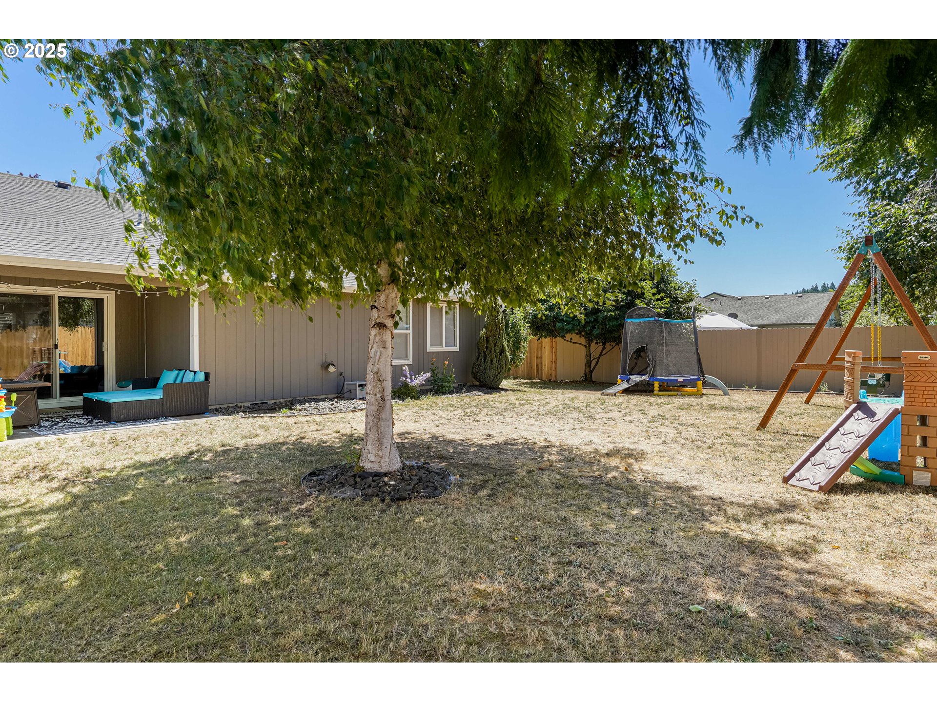 Dallas, Oregon 97338, United States, 3 Bedrooms Bedrooms, ,2 BathroomsBathrooms,Residential,Pending,171496