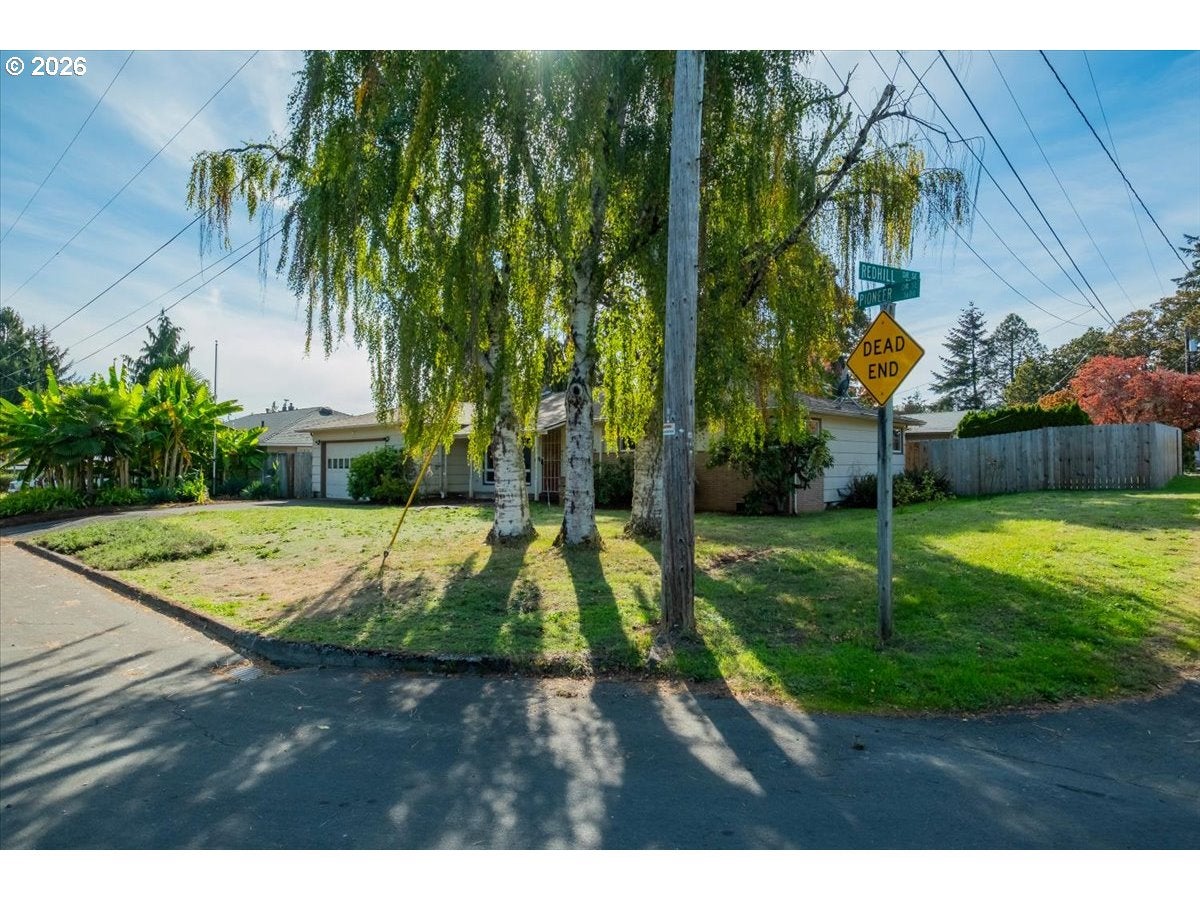 3603 PIONEER DR SE
