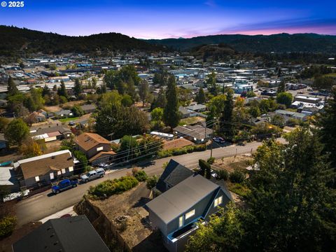 1548 NW EDEN ST Roseburg OR 97470