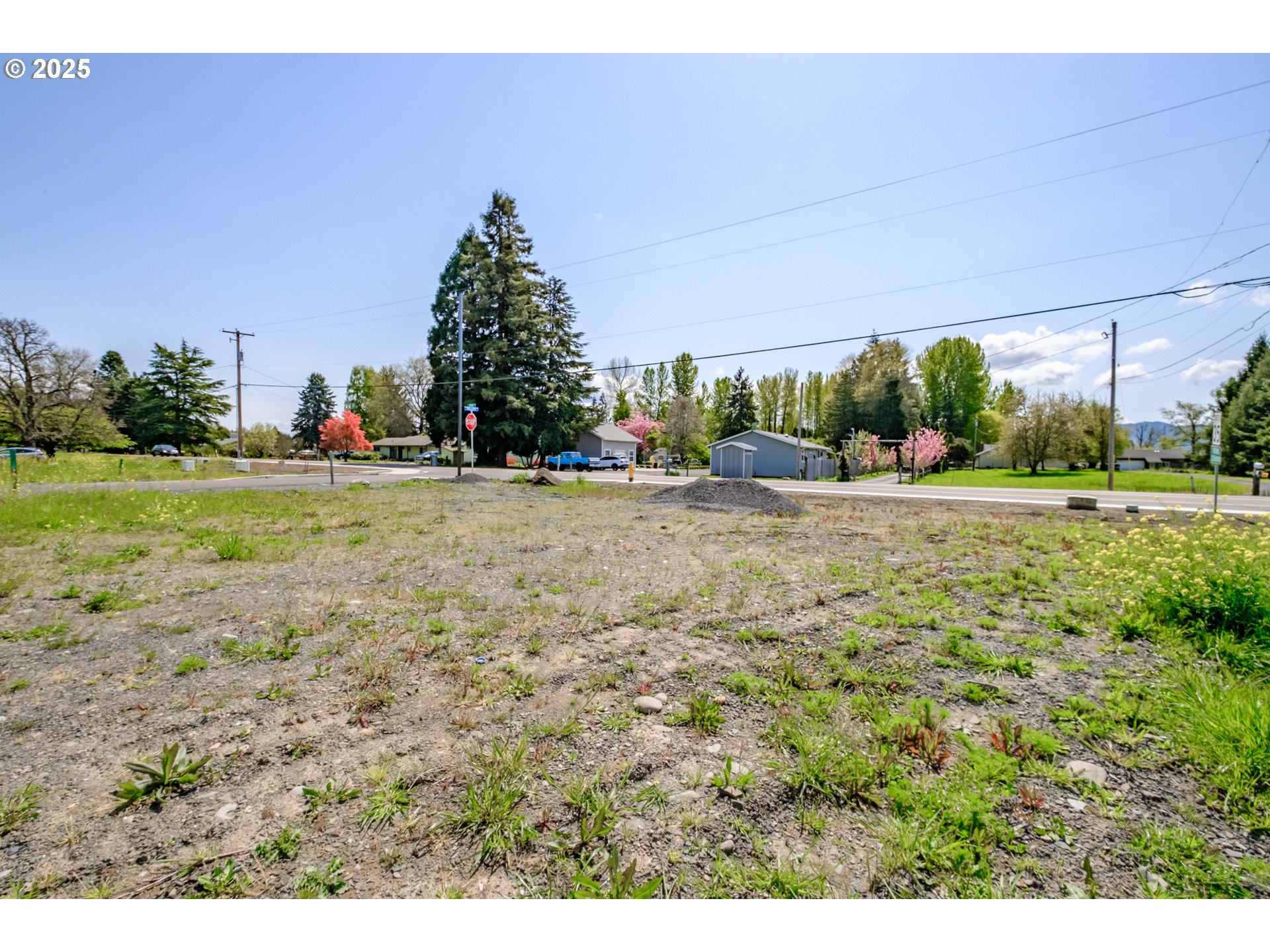 Lebanon, Oregon 97355, United States, 3 Bedrooms Bedrooms, ,3 BathroomsBathrooms,Residential,Pending,242425
