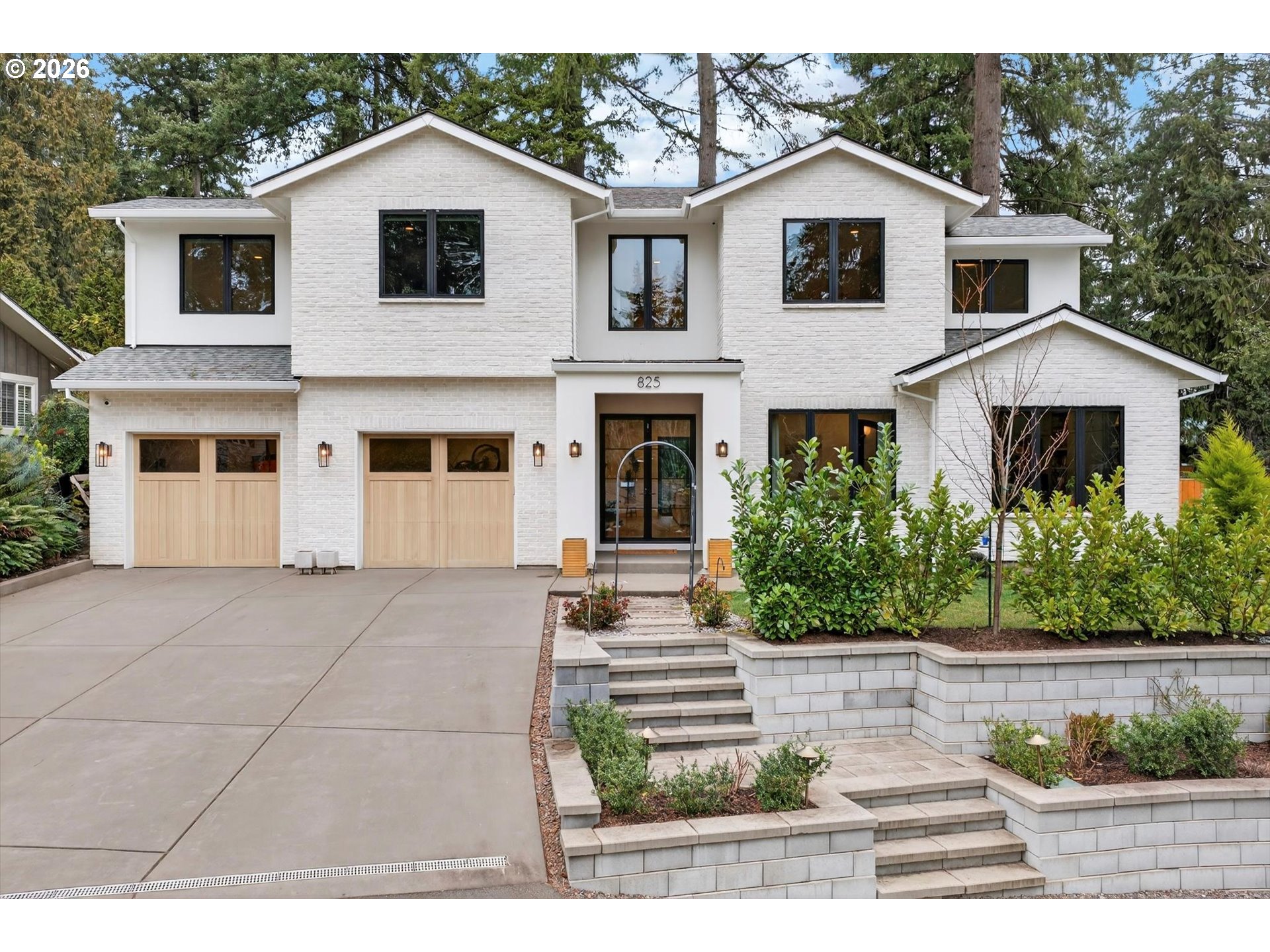 Photo 1 of 48 — 825 ELLIS AVE, Lake Oswego, OR 97034