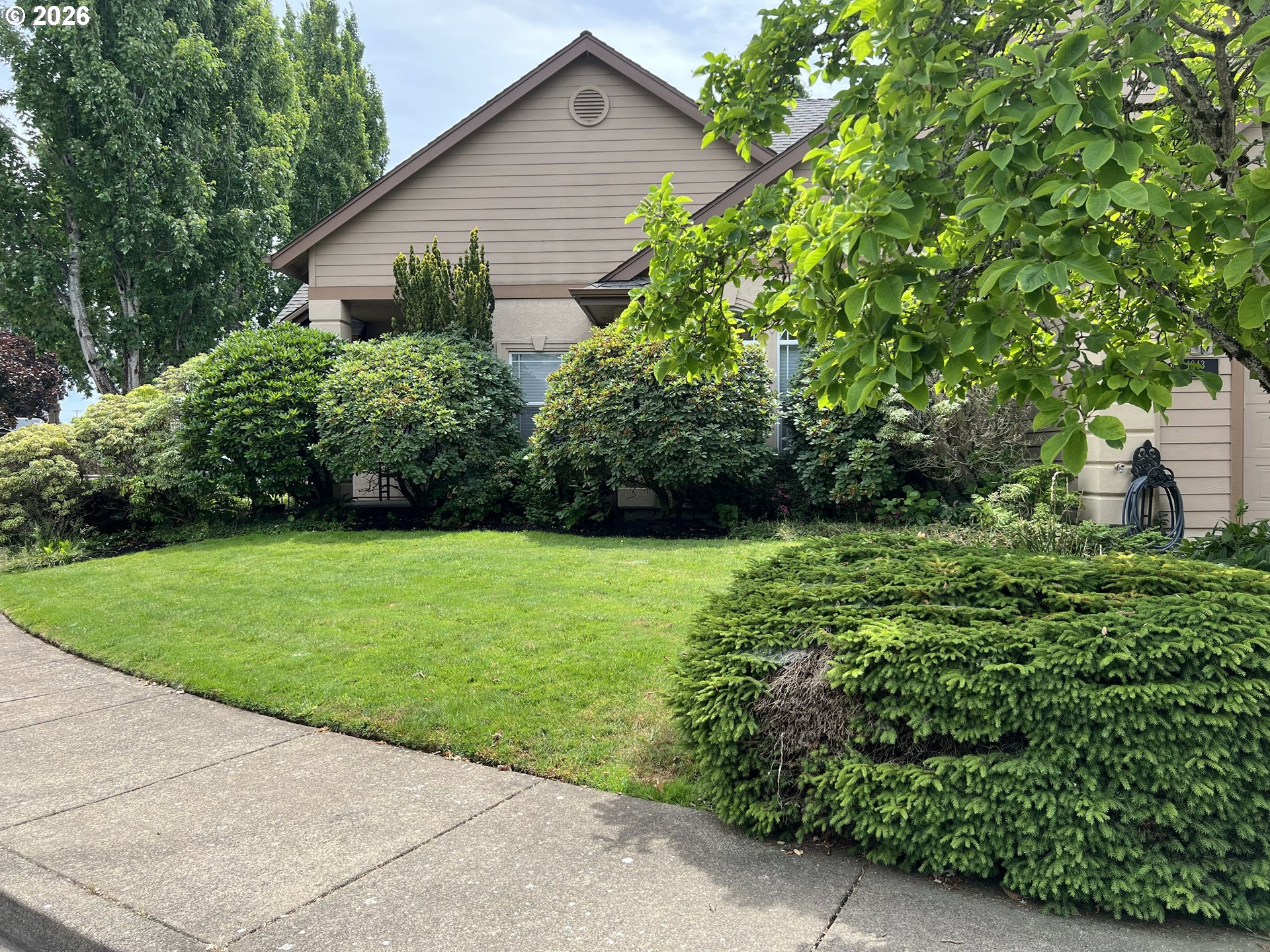 1243 DELROSE DR