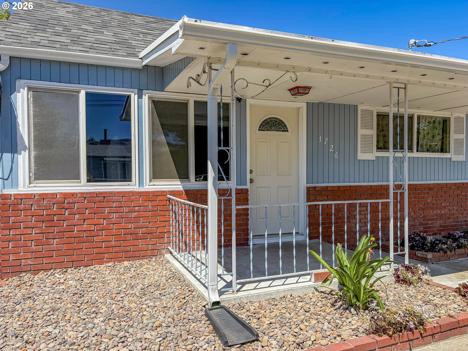 1726 NW PATRICIA ST