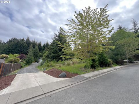2211 Timberline DR 27 Coos Bay OR 97420
