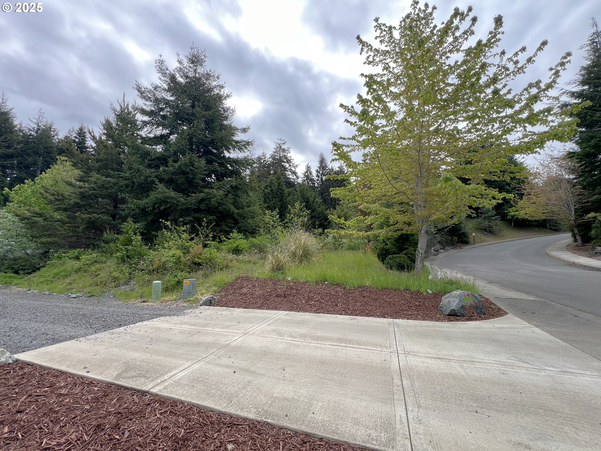 2211 Timberline DR 27