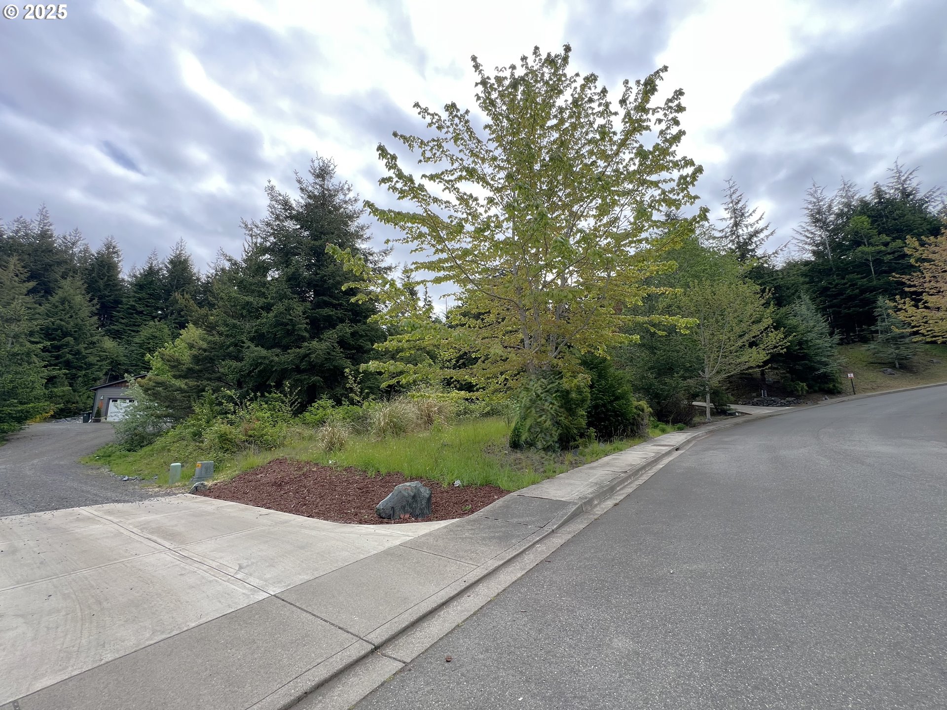 2211 Timberline DR 27