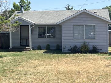 210 BIRCH ST Junction City OR 97448