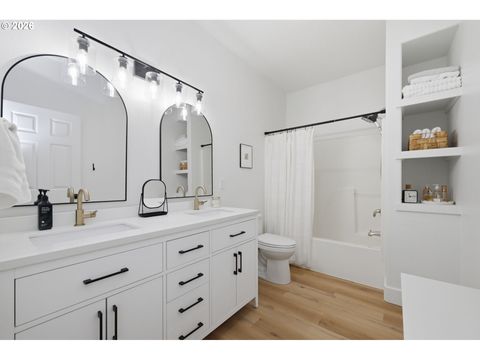 Tiny photo for 109 Robin Ct, Creswell, OR 97426 (MLS # 780191960)