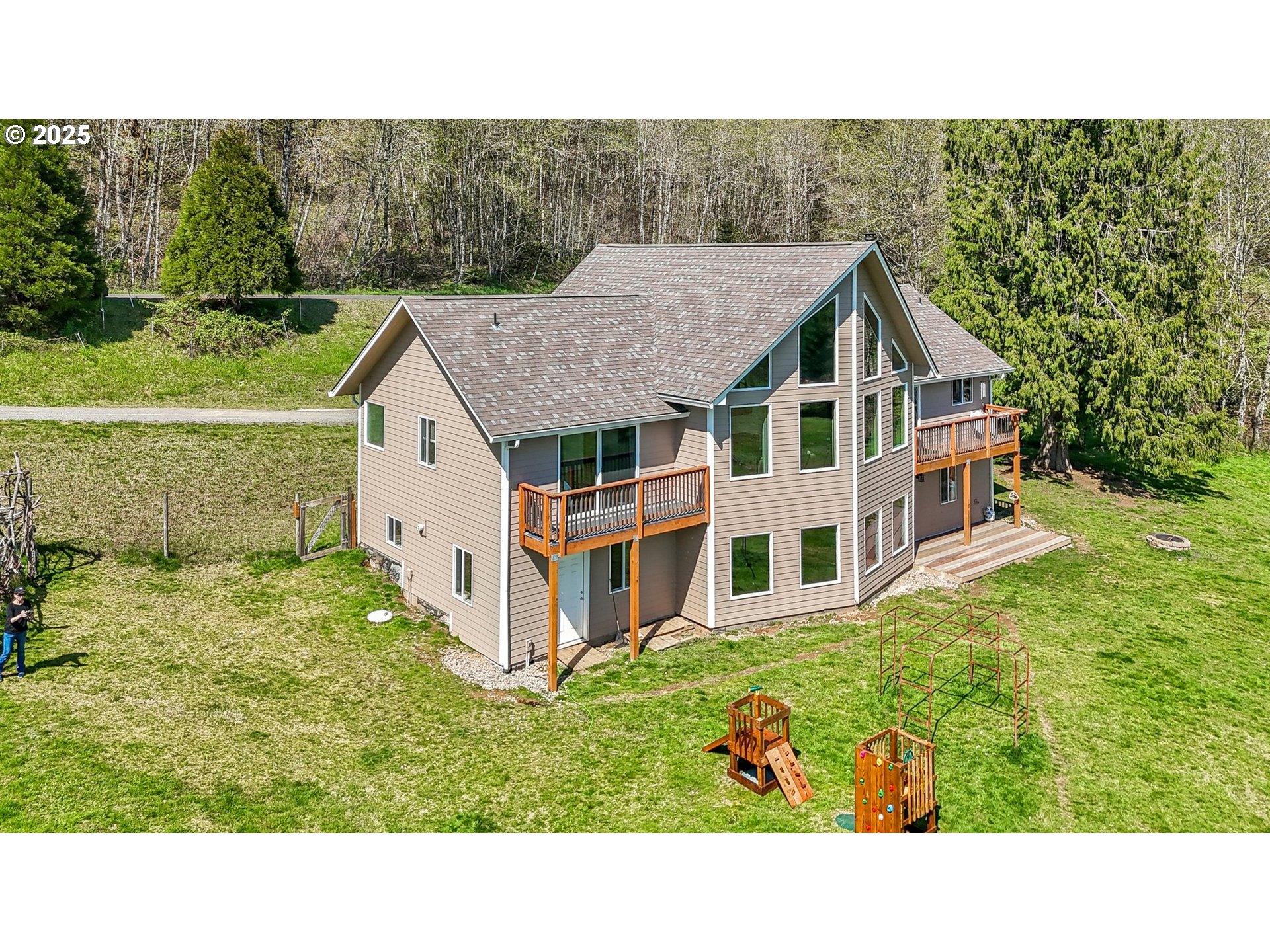 138 MARIAN LN