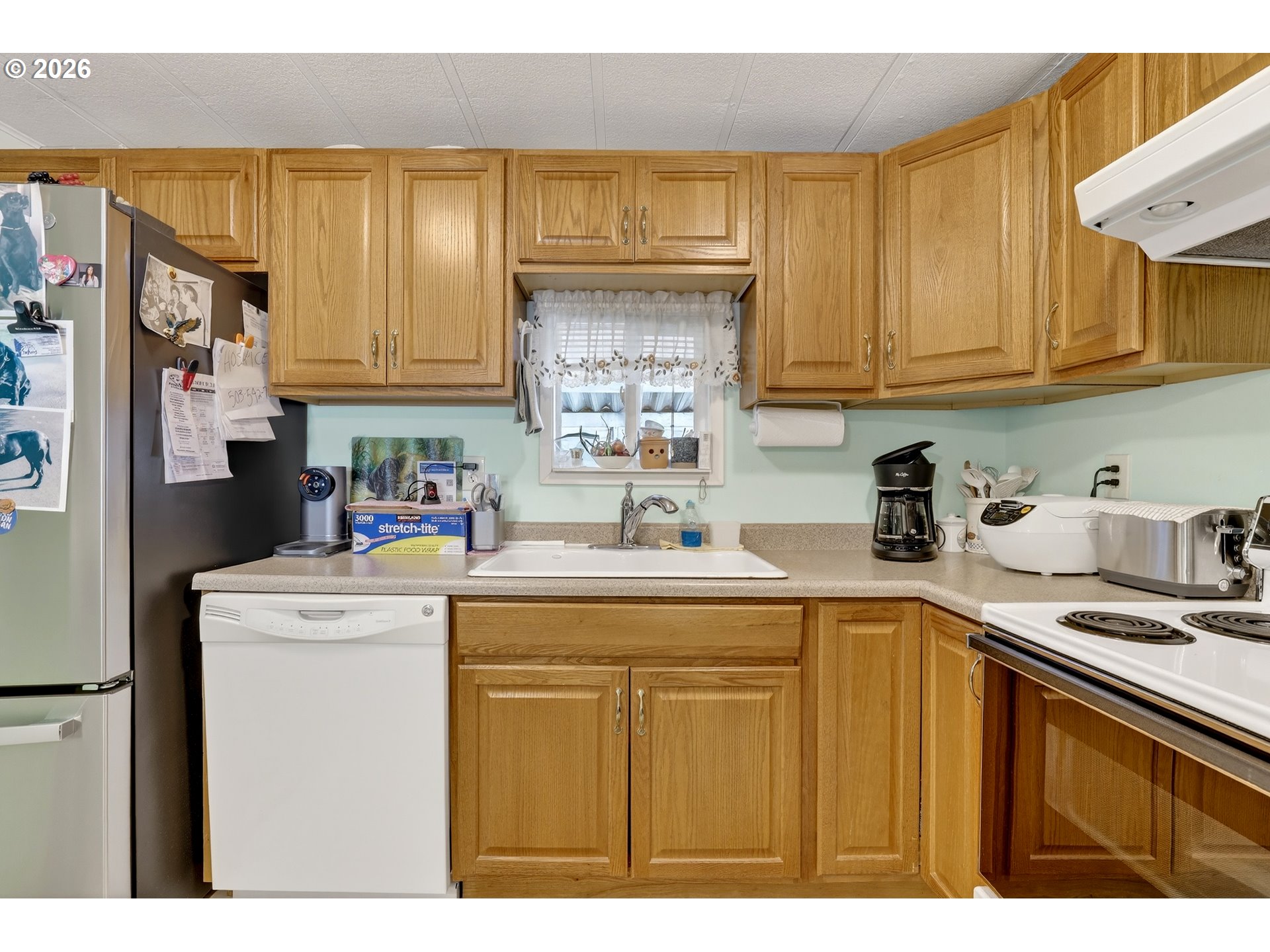 2710 SE COURTNEY AVE