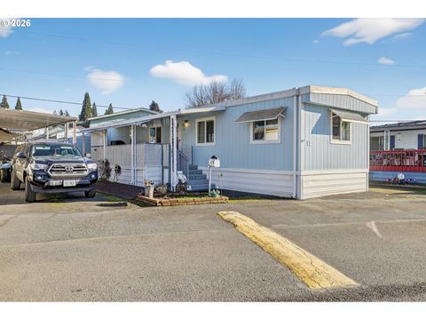 2710 SE COURTNEY AVE Milwaukie OR 97222