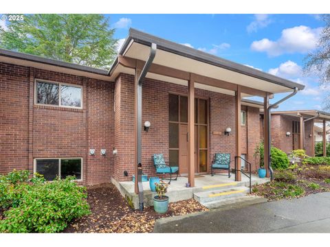 11510 SW CROWN DR 5 King City OR 97224