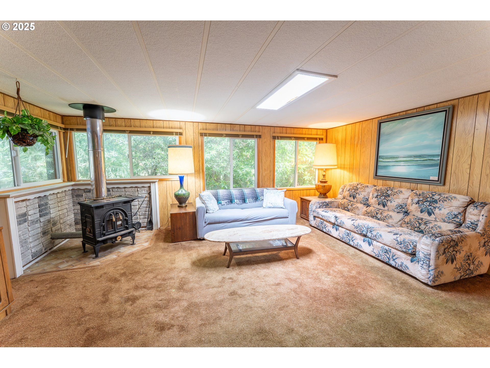 1600 RHODODENDRON DR 207