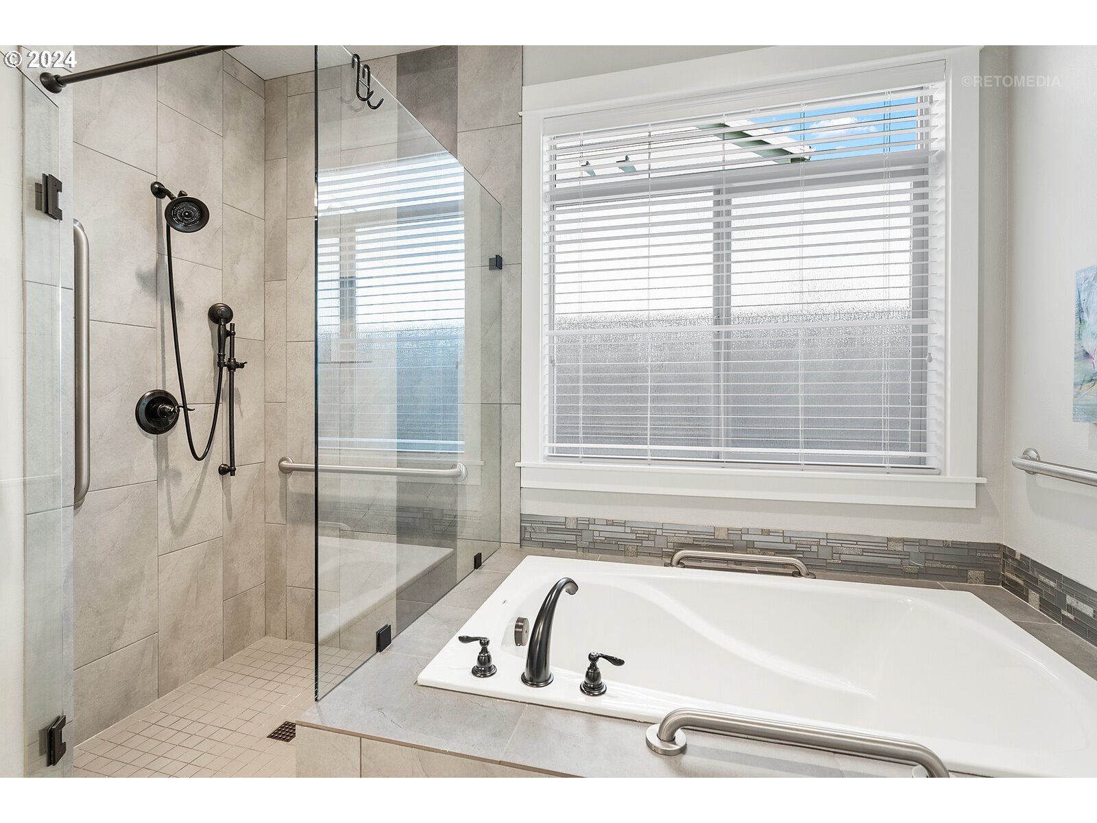 Portland, Oregon 97224, United States, 3 Bedrooms Bedrooms, ,3 BathroomsBathrooms,Residential,Active,123801