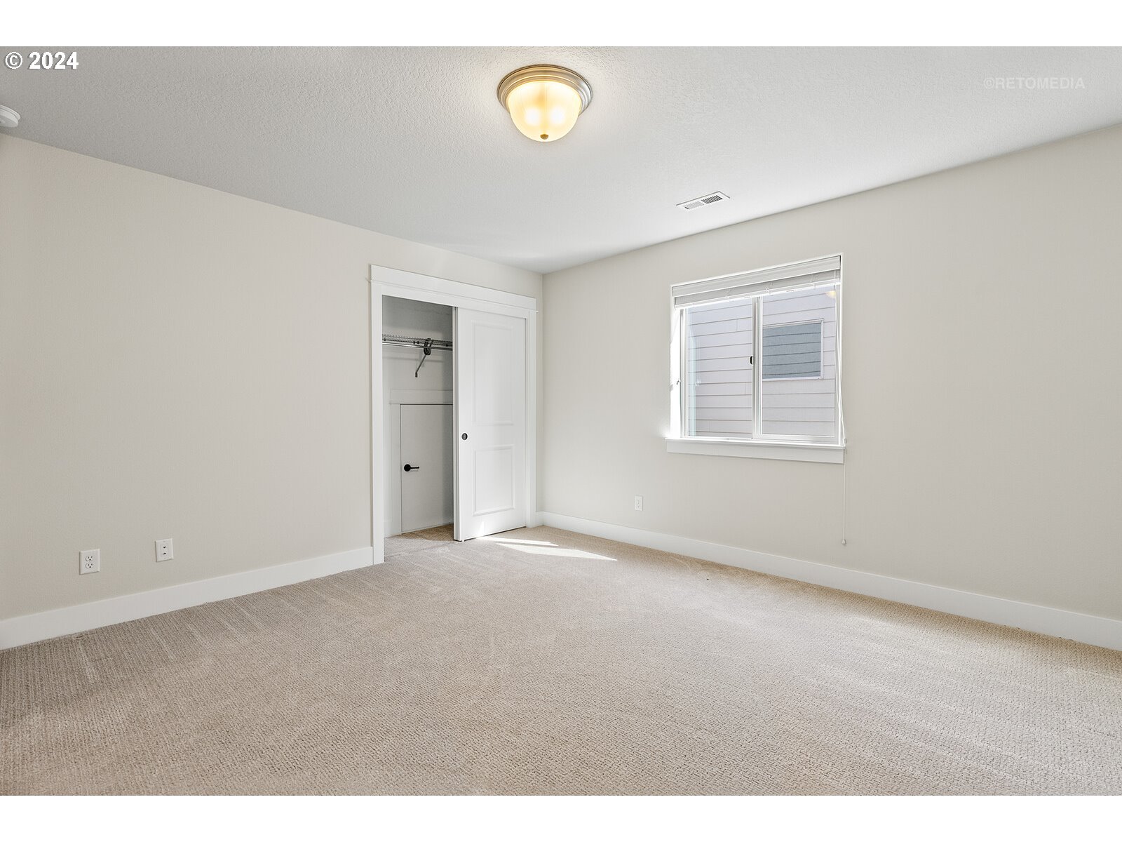 Portland, Oregon 97224, United States, 3 Bedrooms Bedrooms, ,3 BathroomsBathrooms,Residential,Active,123801