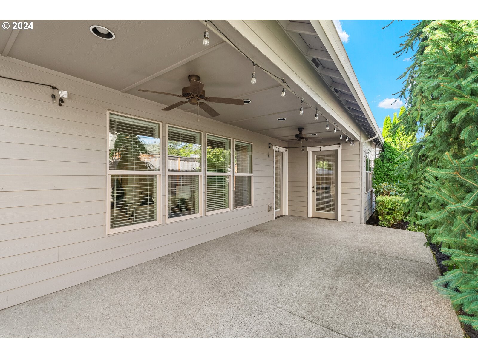 Portland, Oregon 97224, United States, 3 Bedrooms Bedrooms, ,3 BathroomsBathrooms,Residential,Active,123801