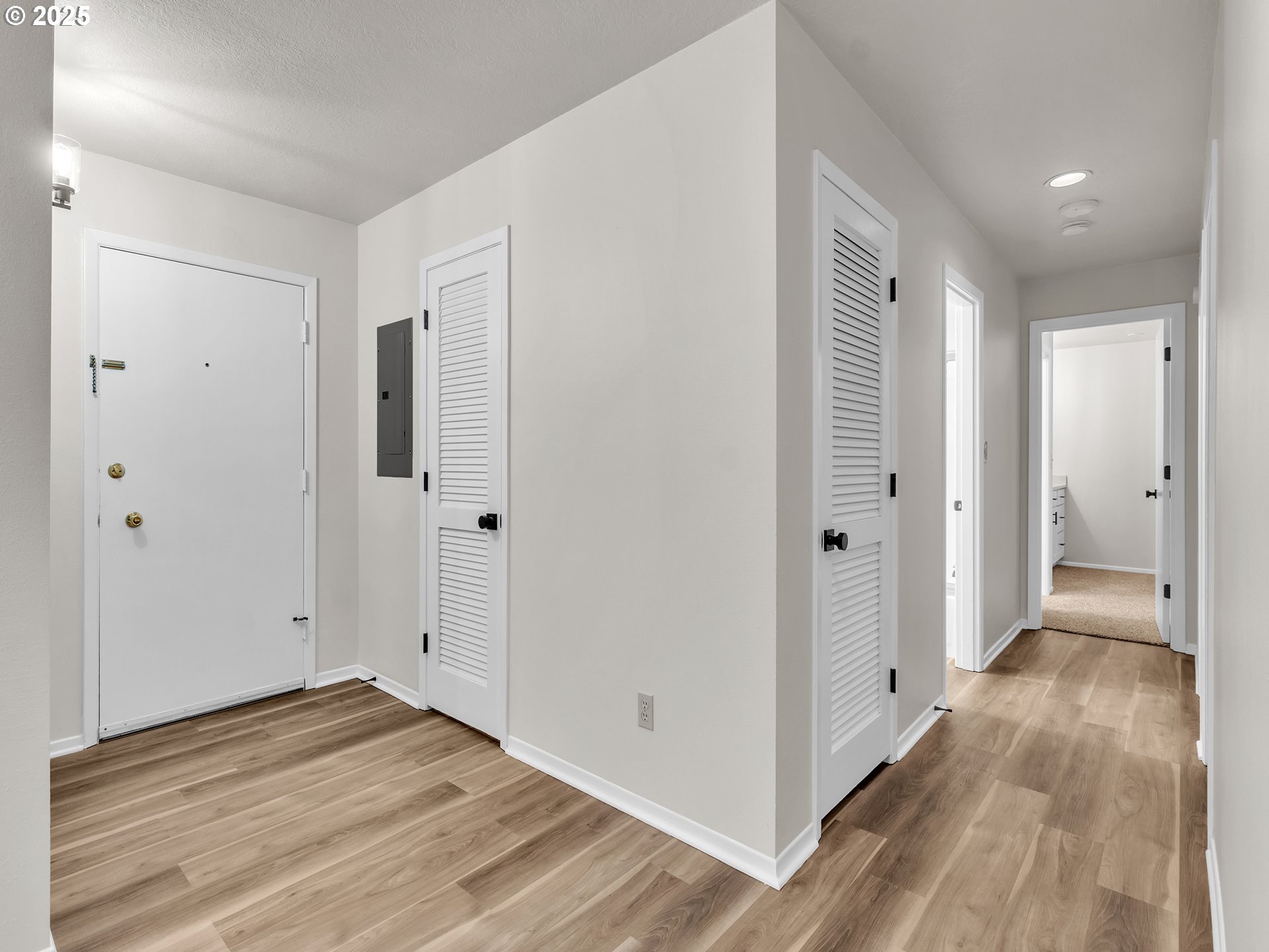 4460 SW SCHOLLS FERRY RD 24