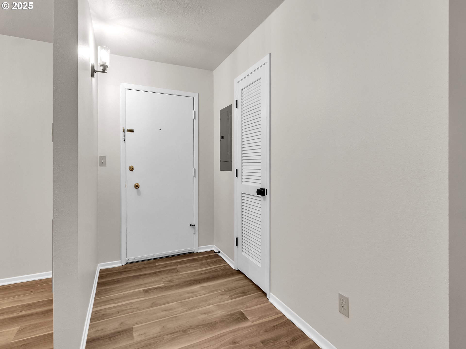 4460 SW SCHOLLS FERRY RD 24