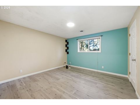 Tiny photo for 85217 Winding Way, Pleasant Hill, OR 97455 (MLS # 100601075)