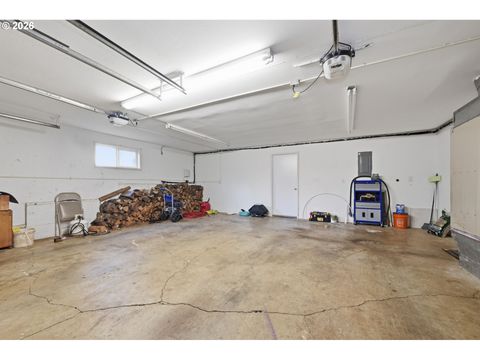 Tiny photo for 85217 Winding Way, Pleasant Hill, OR 97455 (MLS # 100601075)