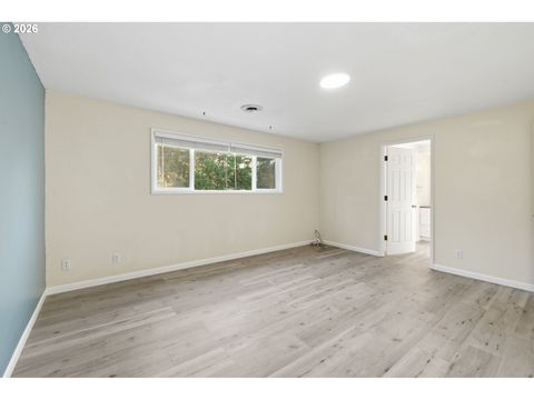 Tiny photo for 85217 Winding Way, Pleasant Hill, OR 97455 (MLS # 100601075)