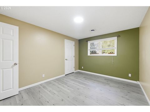 Tiny photo for 85217 Winding Way, Pleasant Hill, OR 97455 (MLS # 100601075)