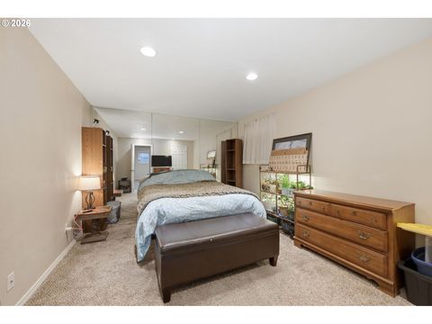 Tiny photo for 85217 Winding Way, Pleasant Hill, OR 97455 (MLS # 100601075)