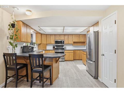 Tiny photo for 85217 Winding Way, Pleasant Hill, OR 97455 (MLS # 100601075)