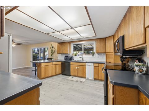 Tiny photo for 85217 Winding Way, Pleasant Hill, OR 97455 (MLS # 100601075)