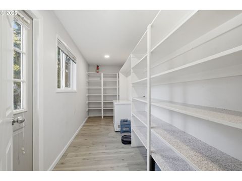 Tiny photo for 85217 Winding Way, Pleasant Hill, OR 97455 (MLS # 100601075)