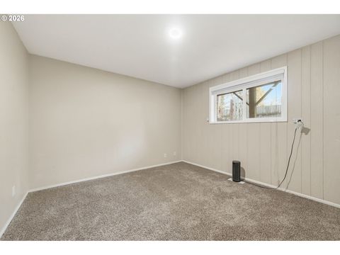Tiny photo for 85217 Winding Way, Pleasant Hill, OR 97455 (MLS # 100601075)