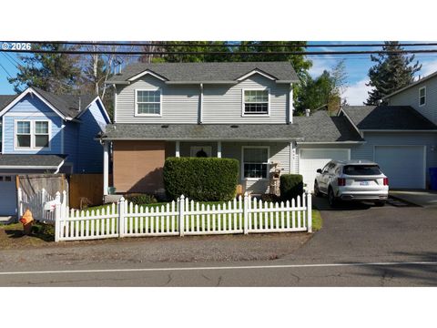 844 SE 117TH AVE Portland OR 97216